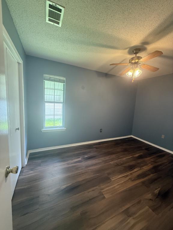 Building Photo - 1745 James Buchanan Dr