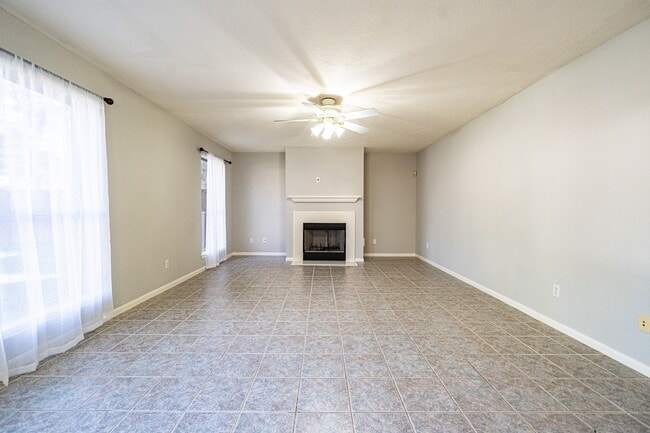 Building Photo - 16110 Cypress Valley Dr