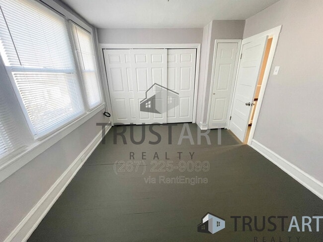 Building Photo - 7152 Theodore St