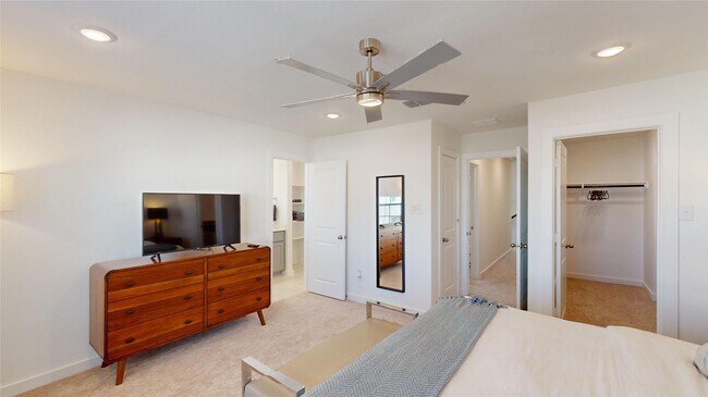 Building Photo - 2906 ELLE DR