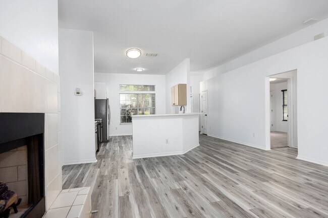 Building Photo - 6106 SW 85th St