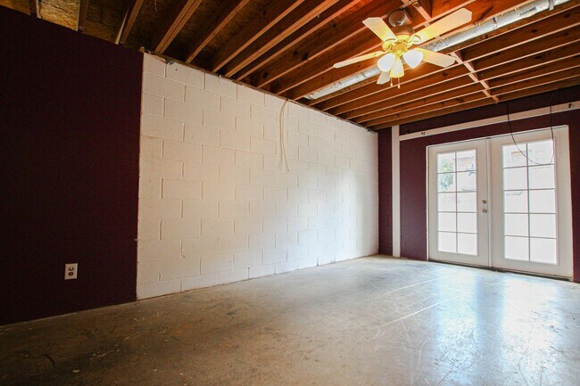 Building Photo - Pet Friendly Three Bedroom with Unfinished Basement!