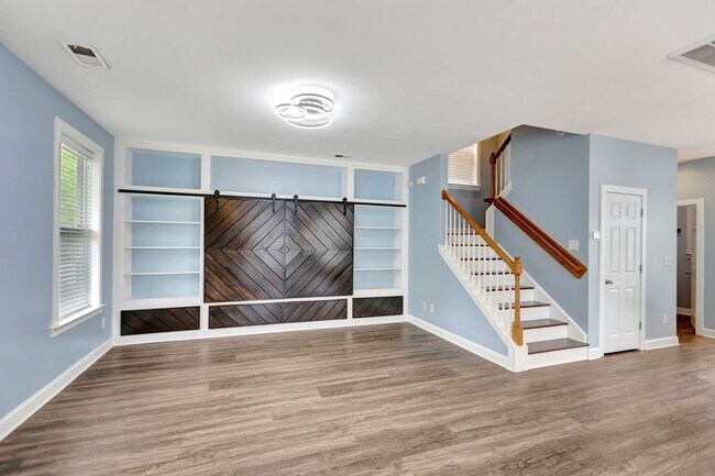 Building Photo - Boltons Landing Home