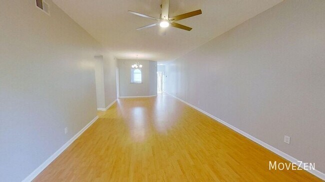 Building Photo - 725 Bragg Dr