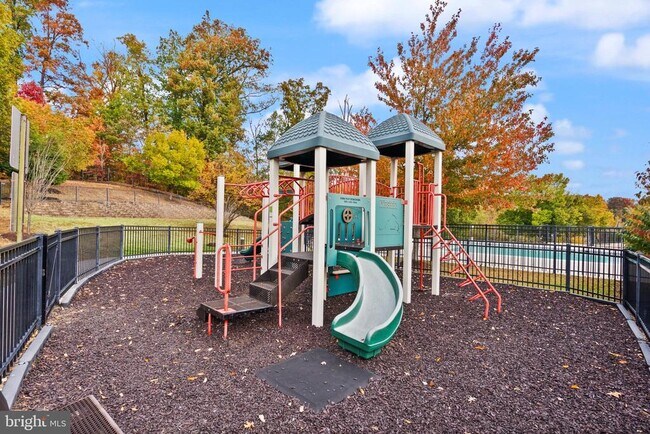 Building Photo - 2238 Margraf Cir