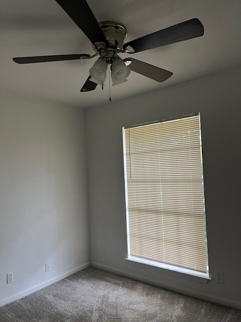 Building Photo - 7917 Oak Frst Dr