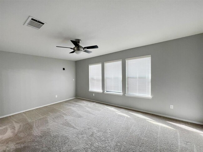 Building Photo - 2107 Outpost Dr