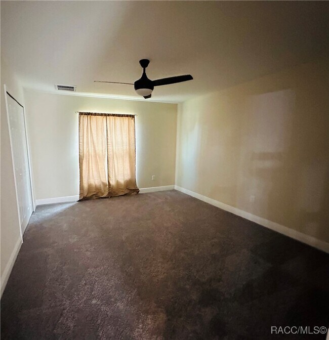 Building Photo - 5780 N Lena Dr