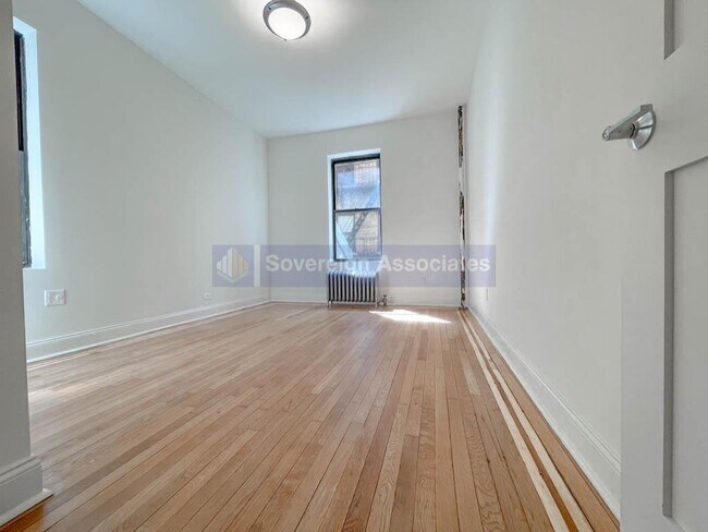 Building Photo - 664 W 163rd St