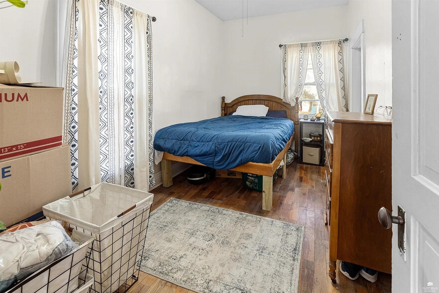 Building Photo - 1500 Houston St