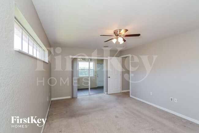 Building Photo - 2530 Pine Valley Dr
