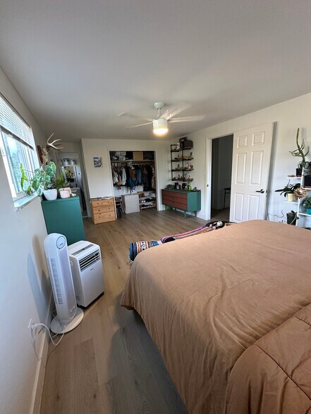 Building Photo - 5837 Newcombe Ct