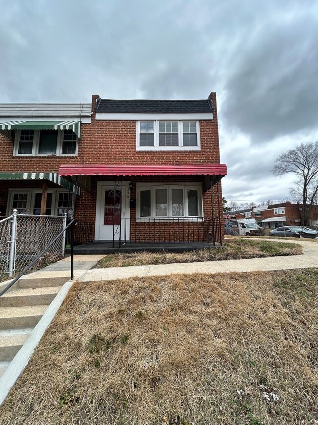 Building Photo - Baltimore - 2 Bedrooms and 1 bath Available!