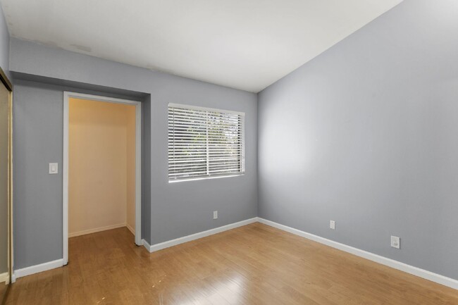 Building Photo - "Experience Perfection: Your Ideal Lifesty...