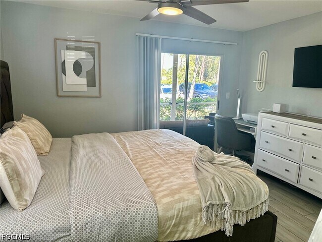 Building Photo - 3100 Seasons Way