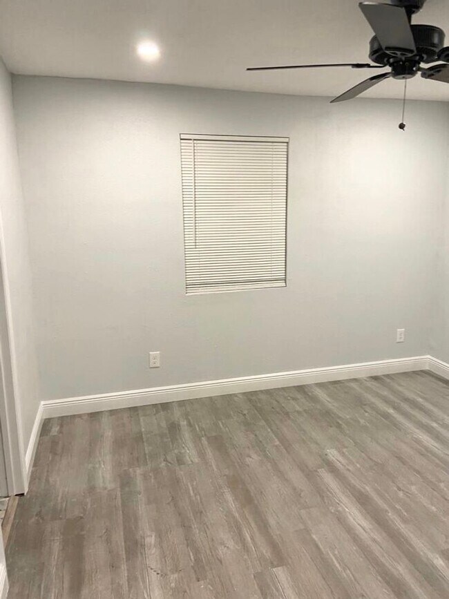 Building Photo - 4207 N 13th St