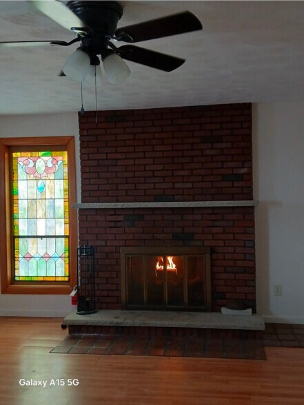 Building Photo - 304 Marshall St