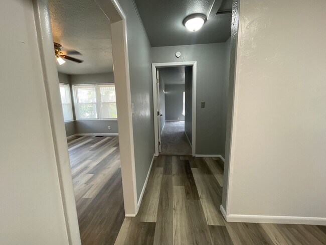 Building Photo - Welcome Home!!