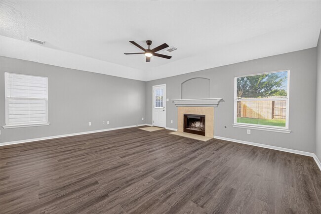 Building Photo - 8010 Indian Desert Dr