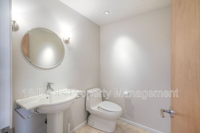 Building Photo - 2239 Del Mar Scenic Pkwy