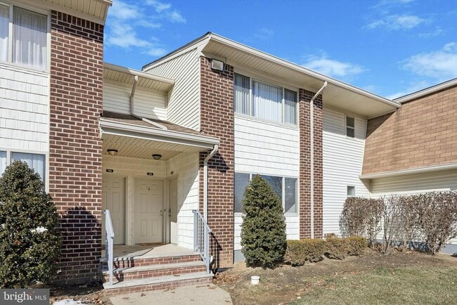 Building Photo - 507 Bradley Ct