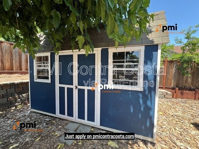 Building Photo - 2690 Waltrip Ln