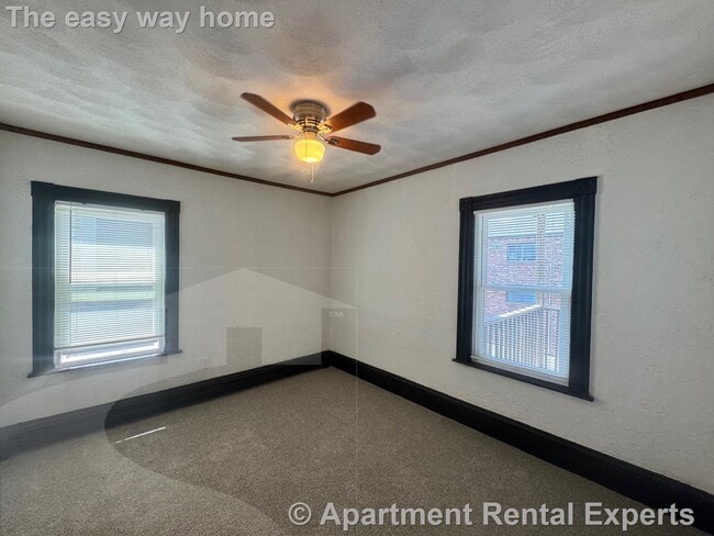 Building Photo - 53 Hinckley St