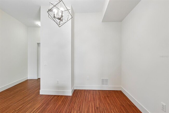 Building Photo - 102 N 12th St