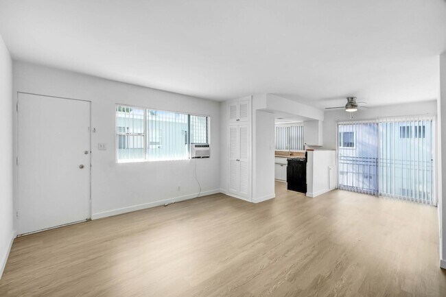 Interior Photo - 744 S.Windsor Blvd. - just south of Wilshire Blvd.