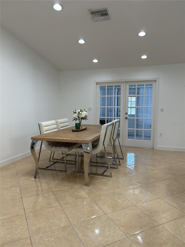 Building Photo - 1110 Craig Ct