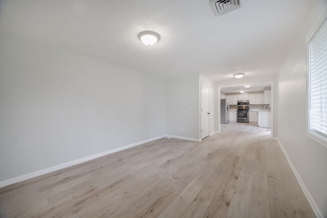 Building Photo - Living & Family Room! Freshly updated!