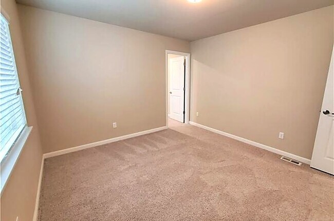 Building Photo - 10330 Driftwood Ave
