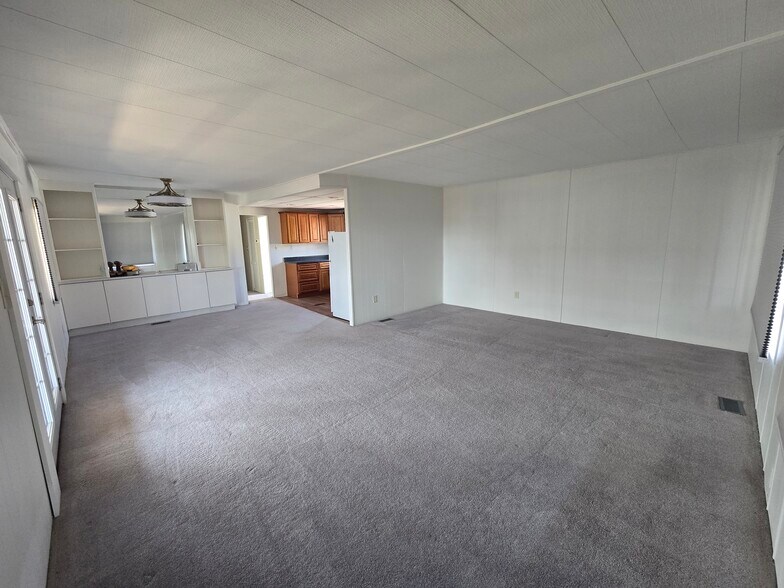 Building Photo - 3605 Tourmaline St