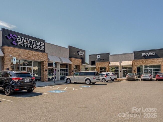 Building Photo - 2049 Birchside Dr