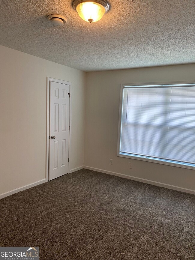 Building Photo - 434 WI Pkwy