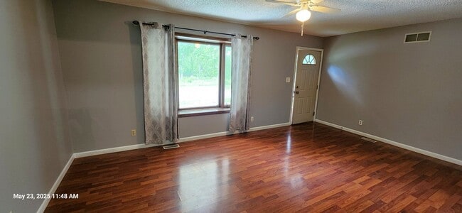 Building Photo - You'll love this 2BR + bsmt bonus rooms ra...