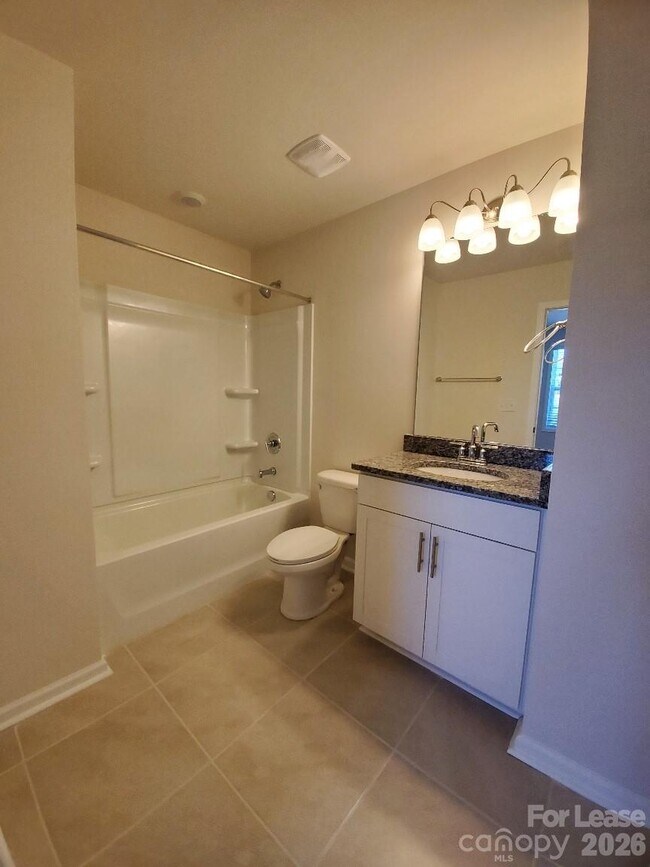 Building Photo - 3013 Lydney Cir