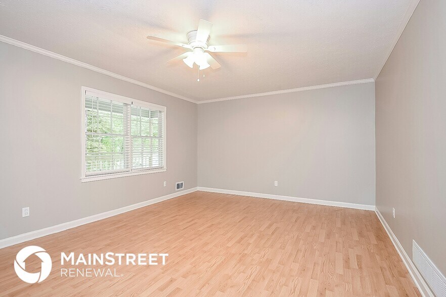 Building Photo - 220 Carmichael Rd