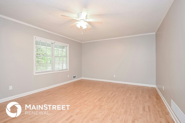 Building Photo - 220 Carmichael Rd