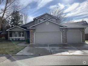 Building Photo - 13871 W Chatsworth Ct