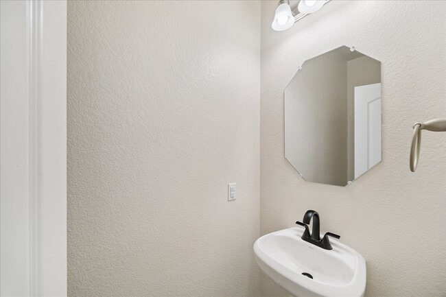 Building Photo - 12822 Invery Dr