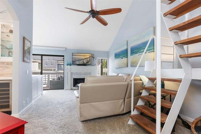 Building Photo - Great Solana Beach Rental