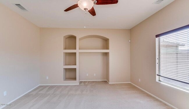 Building Photo - 13741 W Port Royale Ln