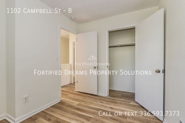 Building Photo - 1102 Campbell St