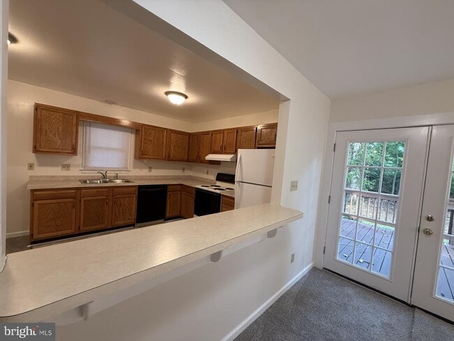 Building Photo - 3218 Normandy Ave