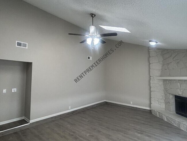 Building Photo - 2003 N 29th St