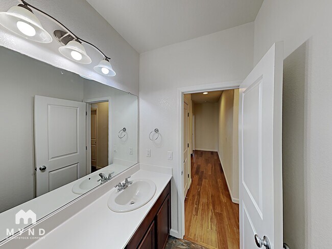 Building Photo - 2367 Hancock Dr