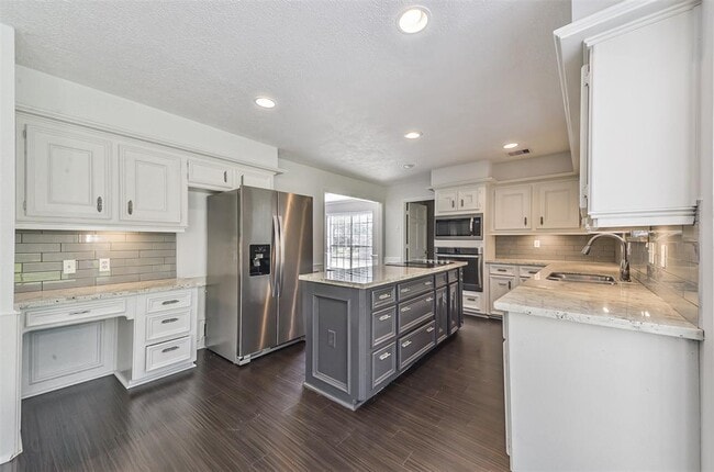 Building Photo - 4310 Brightwood Dr