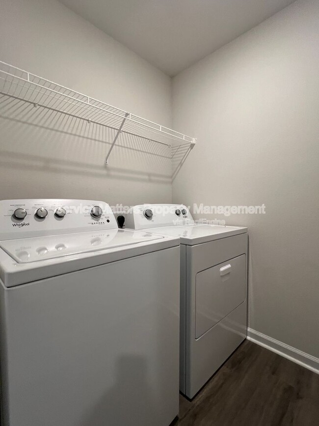 Building Photo - 5096 Gaineswood Dr