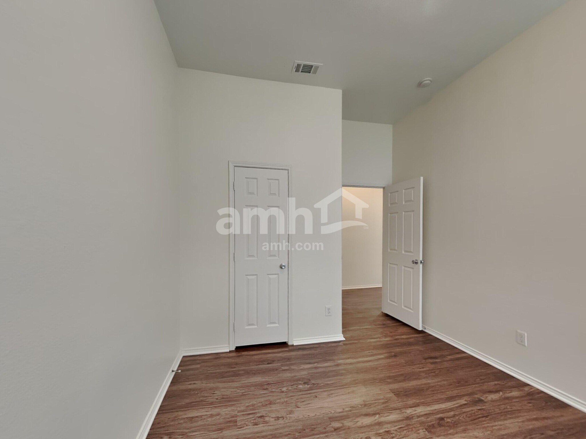 Building Photo - 1207 Fox Glen Trail
